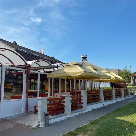 佐洛埃格塞格 Kiskakas Etterem酒店 外观 照片