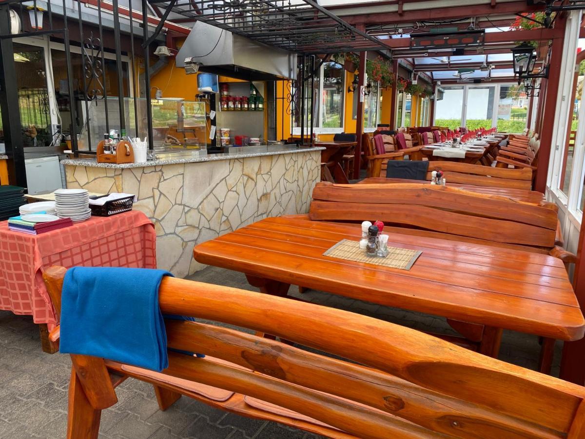 佐洛埃格塞格 Kiskakas Etterem酒店 外观 照片